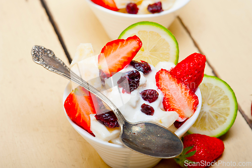 Image of fruit and yogurt salad healthy breakfast