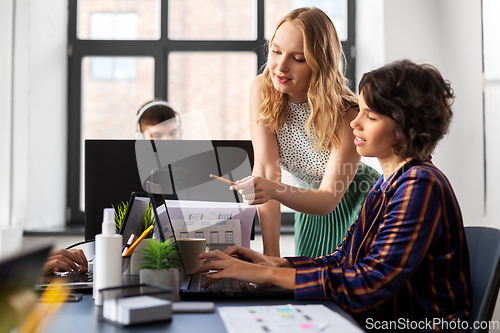 Image of business team or startuppers working at office