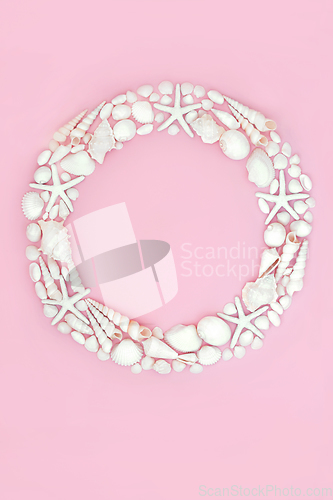 Image of Seashell Wreath with White Shells on Pink