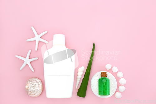 Image of Aloe Vera Skincare with Moisturiser and Gel