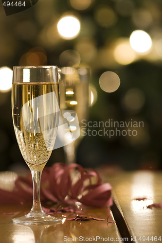 Image of champagne flutes