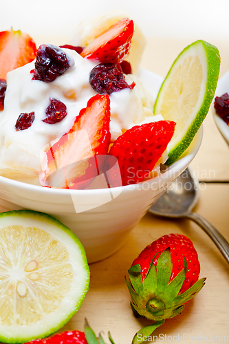 Image of fruit and yogurt salad healthy breakfast
