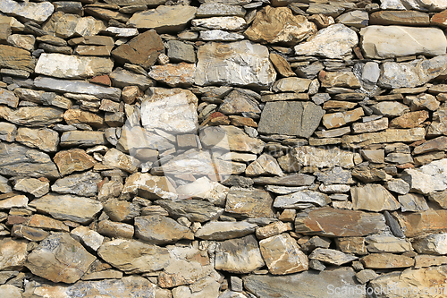 Image of Wall from stones of various shapes