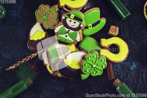 Image of Gingerbreads cookies for Patrick\'s day