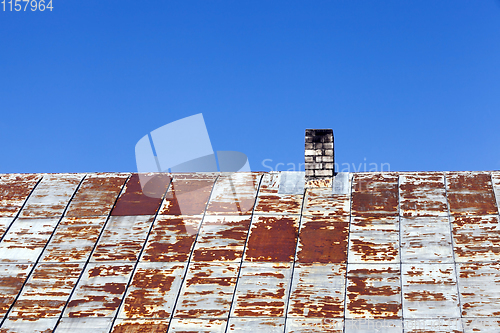 Image of rusty metal roof