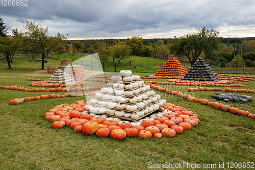 Image of pyramid from Autumn harvested pumpkins