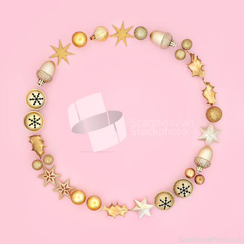 Image of Christmas Festive Wreath with Gold Tree Decorations 