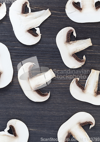 Image of white champignons sliced