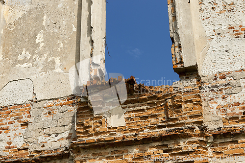 Image of ruins made of red brick