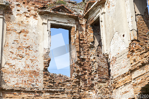 Image of ruins made of red brick