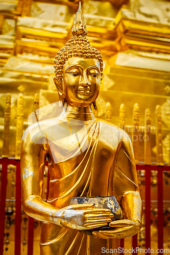 Image of Gold Buddha statue in Wat Phra That Doi Suthep