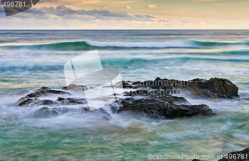 Image of rocks at the sea