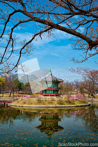 Image of Hyangwonjeong Pavilion, Gyeongbokgung Palace, Seoul, South Korea