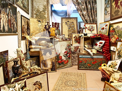 Image of tapestry room in store