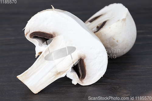 Image of pieces of white champignon