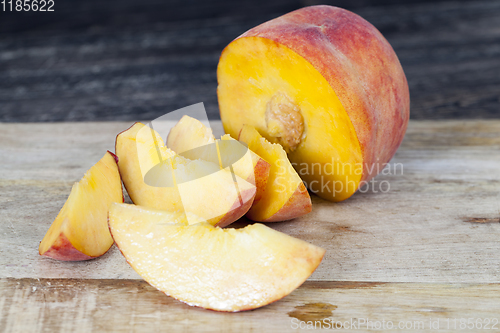 Image of yellow peach