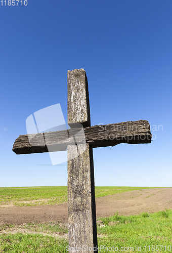 Image of top of an old wooden cross