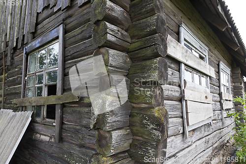 Image of abandoned and unfinished wooden house