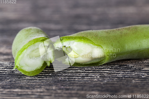 Image of green pods of beans