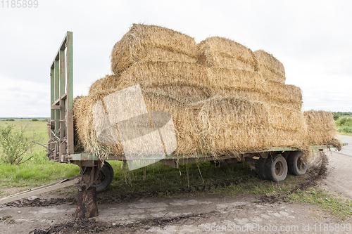 Image of broken trailer