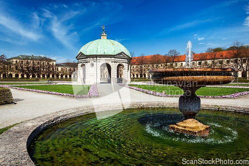 Image of Fountain and pavilion in Hofgarten, Munich