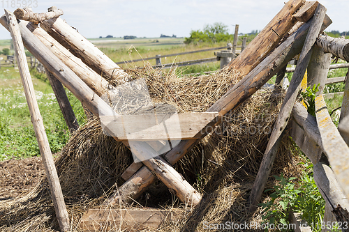 Image of old feeder