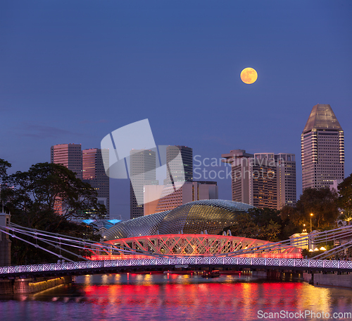 Image of Singapore skyline and Cavenagh Bridge