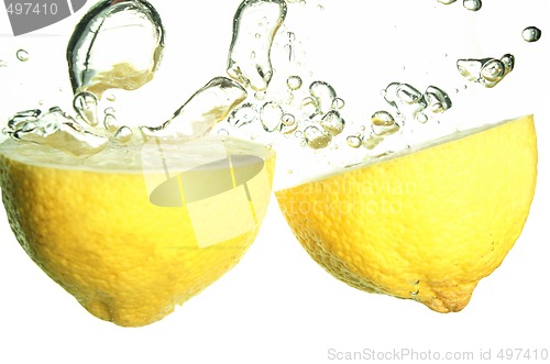 Image of Lemons splashing