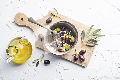 Image of Olive oil background