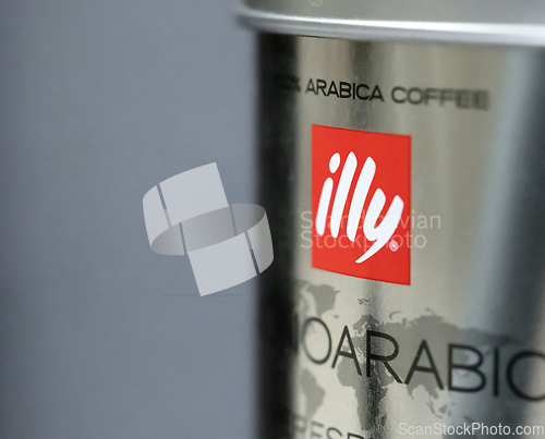 Image of illy coffee can close up