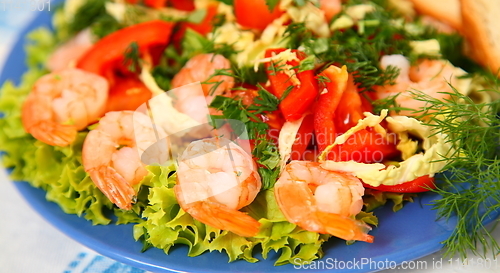 Image of Salad with shrimps, pepper, cucumbers, cabbage and herbs