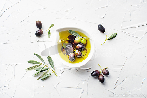 Image of Olive oil bowl background