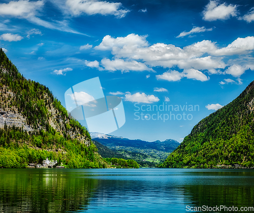 Image of Hallstatter See mountain lake in Austria