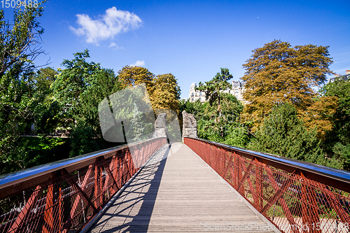 Image of Hanging bridge in Buttes-Chaumont Park, Paris