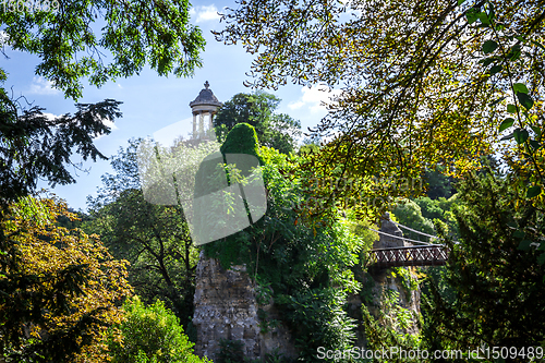 Image of Sibyl temple and pond in Buttes-Chaumont Park, Paris