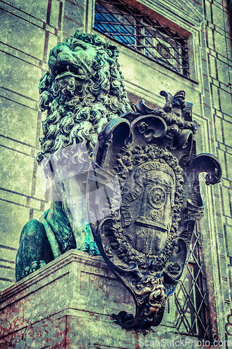 Image of Bavarian lion statue at Munich Residenz palace