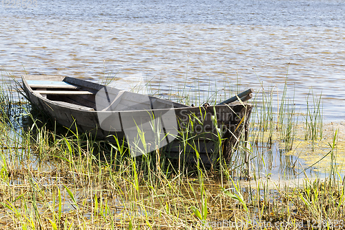 Image of one boat