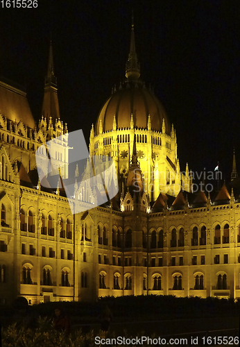 Image of night scenery in Budapest