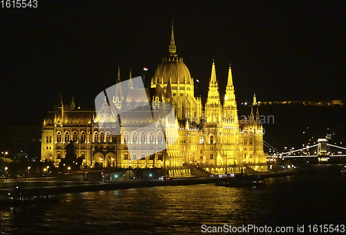 Image of night scenery in Budapest