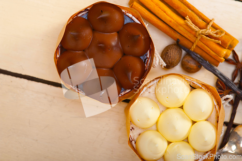 Image of chocolate vanilla and spices cream cake dessert