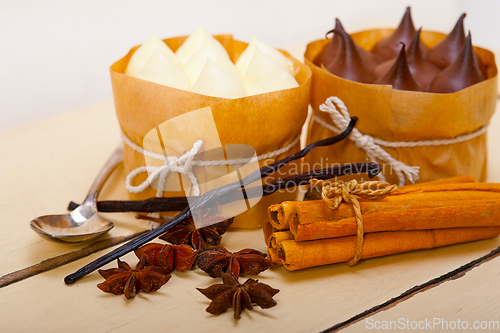 Image of chocolate vanilla and spices cream cake dessert