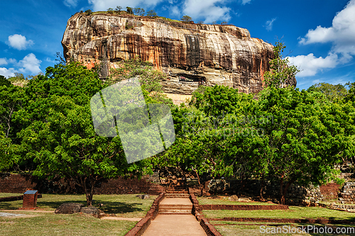 Image of Sigiriya rock, Sri Lanka