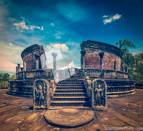 Image of Ancient Vatadage (Buddhist stupa)