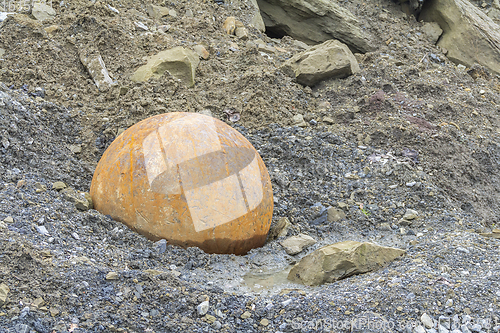 Image of rusty metal ball