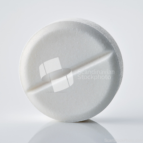 Image of white pill macro