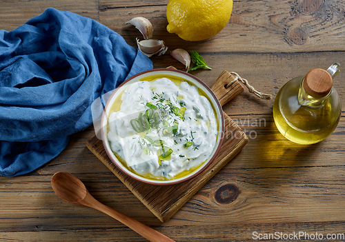 Image of bowl of sour cream or greek yogurt