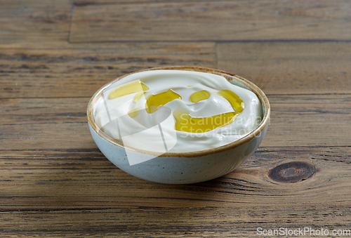 Image of bowl of sour cream or greek yogurt