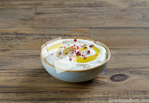 Image of bowl of sour cream or greek yogurt