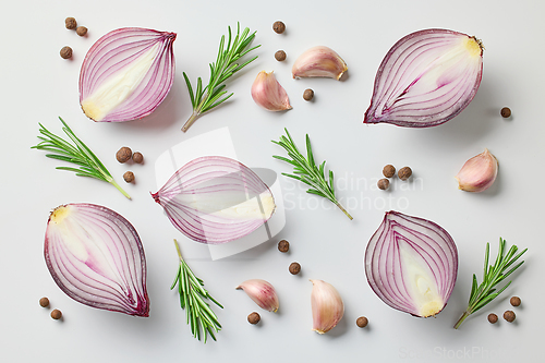 Image of red onions and spices