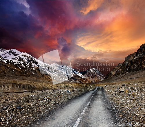 Image of Road in mountains